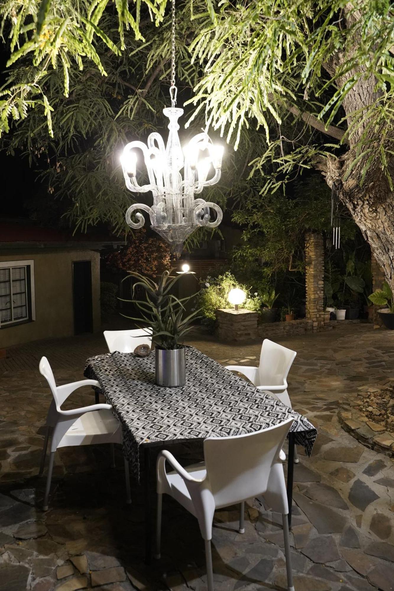 Enchanting Self-Catering Villa With Queen Bed At Bokmakierie Villas Windhoek Esterno foto